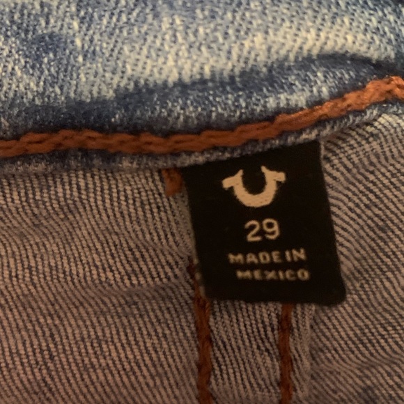 Size 29 True Religion flared jeans for women :) in the color unbothered light - Picture 5 of 5